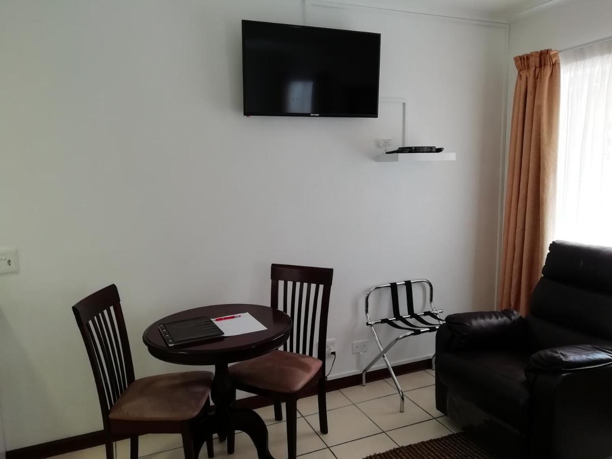 Newton Sands Guesthouse بورت اليزابيث المظهر الخارجي الصورة