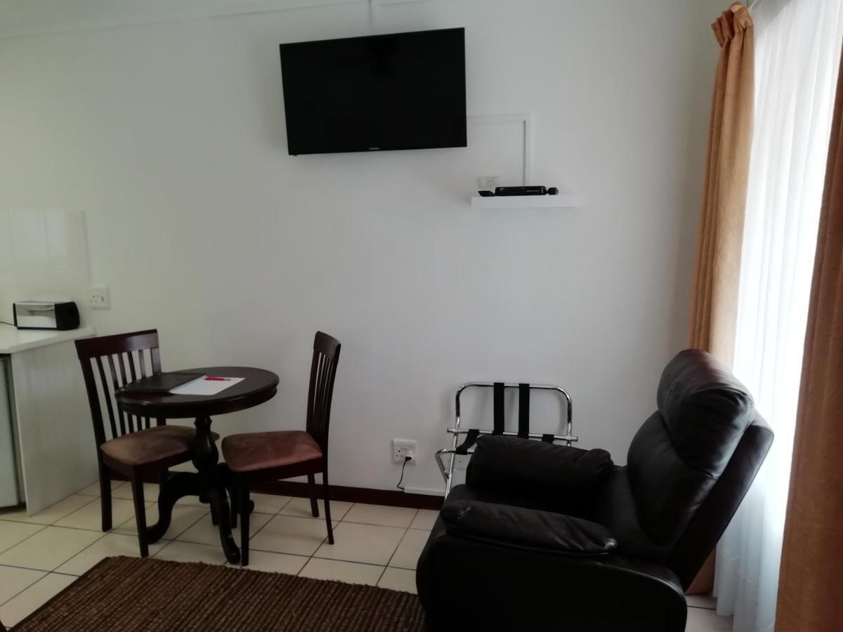Newton Sands Guesthouse بورت اليزابيث المظهر الخارجي الصورة